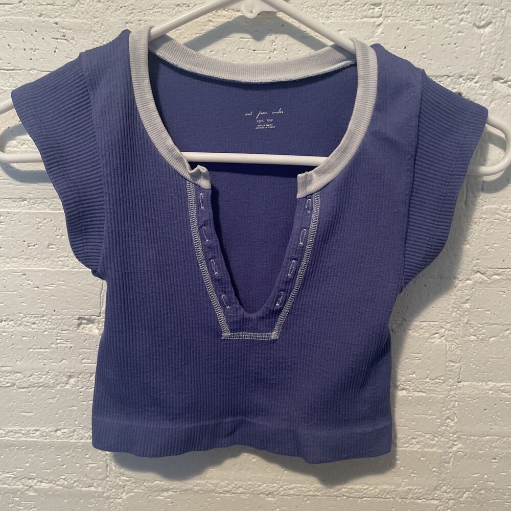 Urban Outfitters "out from under" crop top V-Neck Blue XXS